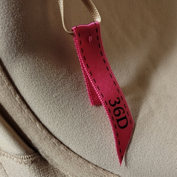 Madenform 36D Bra. - Picture 3 of 6